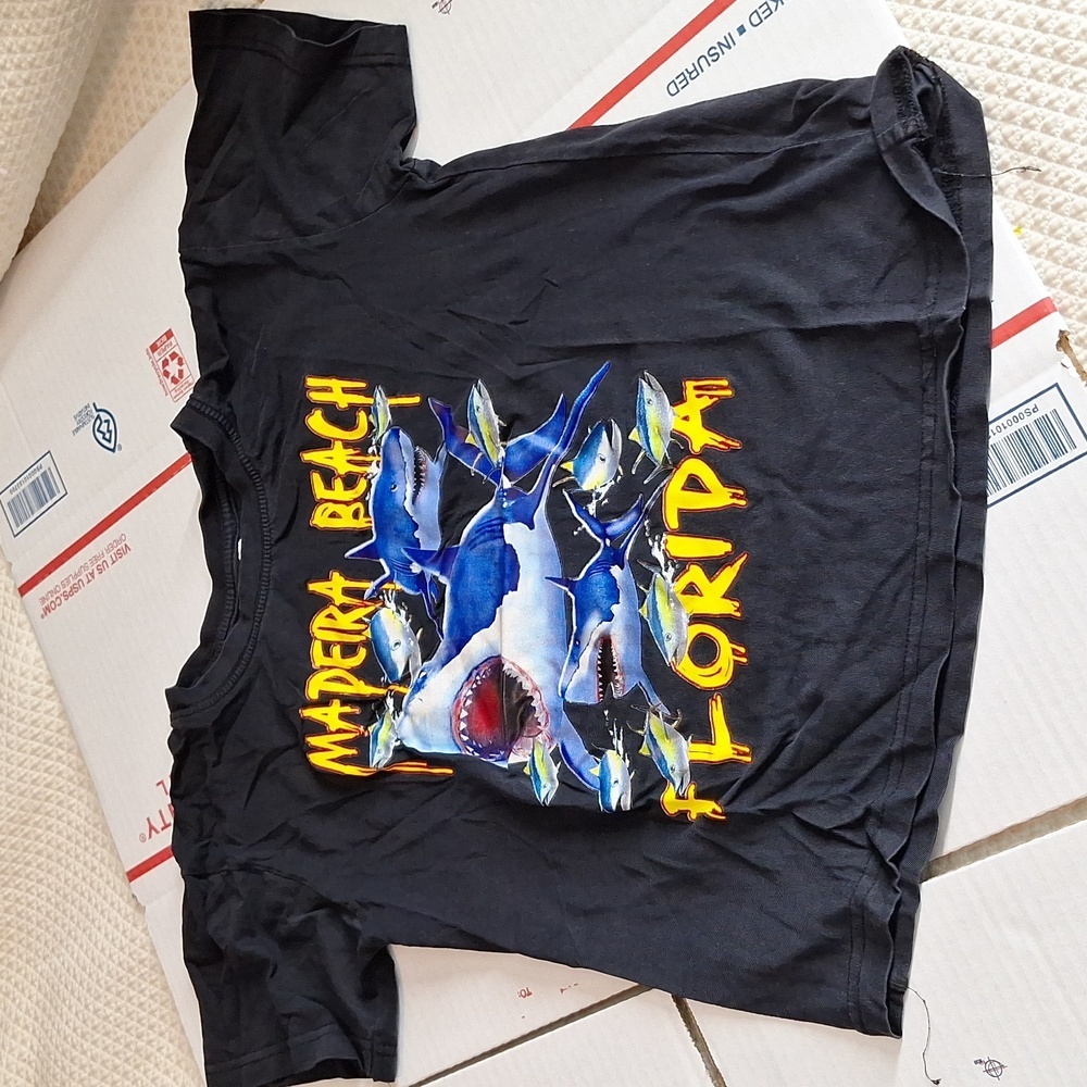 SURF STYLE SHARK T-SHIRT SIZE 6-8 MADEIRA FLORIDA